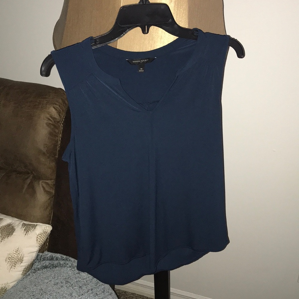 Banana Republic sleeveless dress shirt